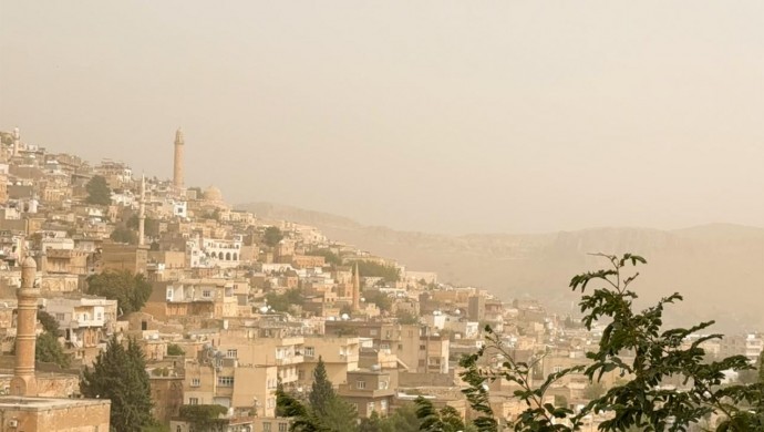 Şanlıurfa ve Mardin Toz Bulutu Altında: Hava Kalitesi Düştü