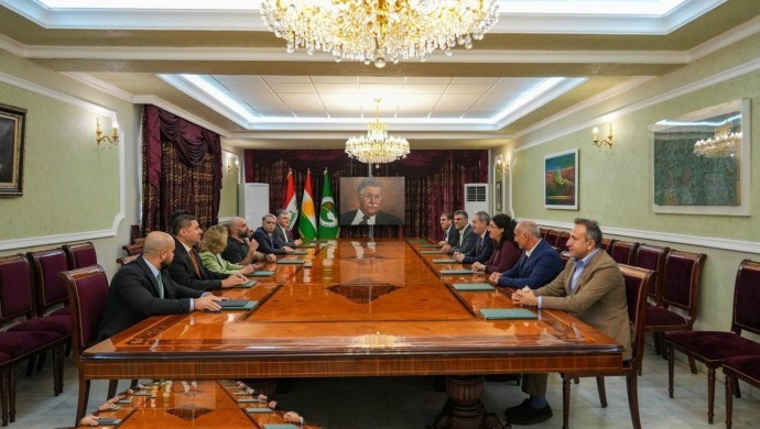 DEM Parti Eş Genel Başkanı Bakırhan, YNK Lideri Talabani ile Bölgesel Gelişmeleri ve Barış Sürecini Ele Aldı
