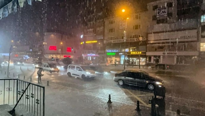 İstanbul Fatih’te Feci Ölüm: 14 Yaşındaki Çocuk Elektrik Akımına Kapılarak Can Verdi