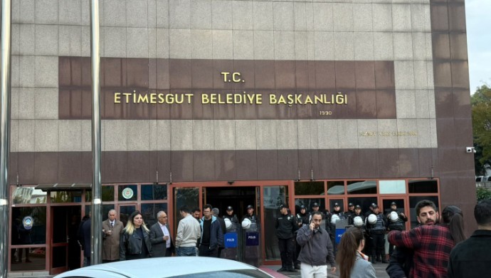 Etimesgut Belediyesi Soruşturmasında 7 Tutuklama: İki Başkan Yardımcısı da Cezaevinde