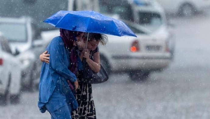 Meteoroloji’den Şiddetli Yağış ve Fırtına Uyarısı: Sel, Su Baskını ve Hayati Riskler Kapıda