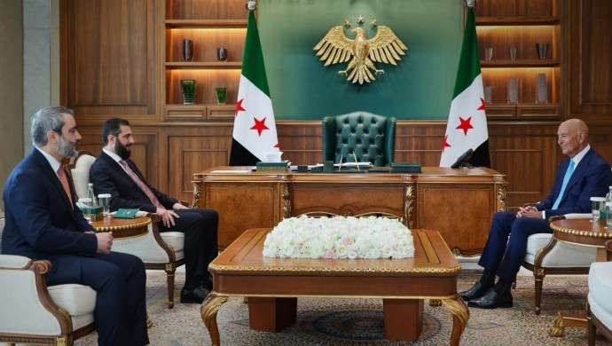 ABD Temsilcisi Barack’tan Suriye Geçici Devlet Başkanı Şara ile Kritik Görüşme