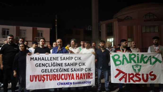 Tarsus’ta Gençlerden Madde Bağımlılığına Karşı Protesto: Vekil Bozan’dan Birlikte Mücadele Çağrısı