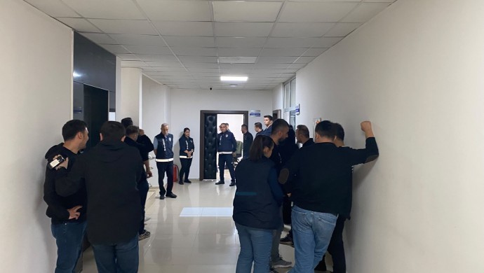 Silopi Belediyesi’nde DEM Partili Meclis Üyelerine Saldırı: Toplantı Ertelendi